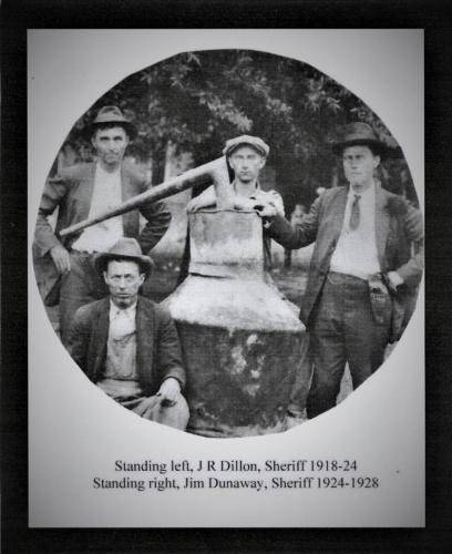 Sheriff J.r. Dillon 1918 1924 Left Future Sheriff Jim Dunaway 1924 1928