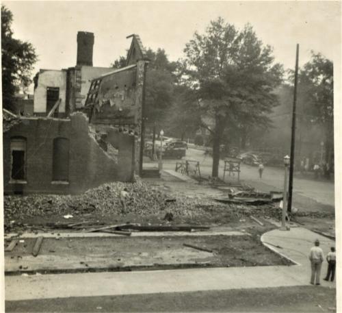 Tearing Down Old Courthouse 1